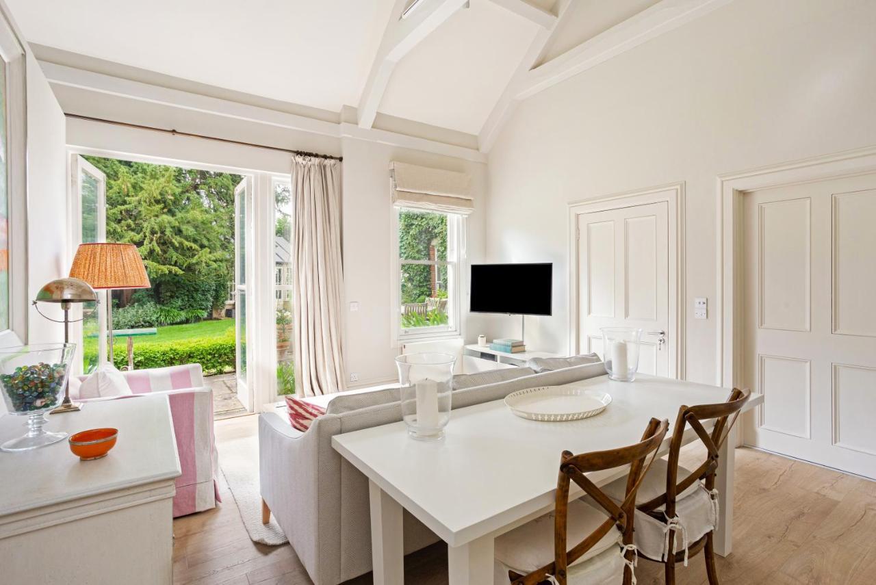 The Annexe - Beautiful Apartment With Garden Close To Heathrow And Windsor Staines-upon-Thames Eksteriør billede