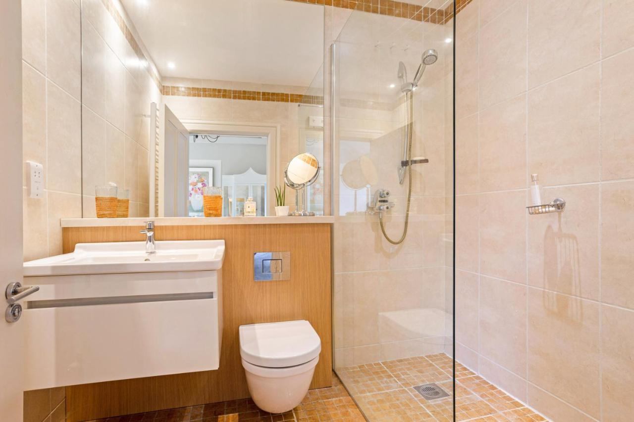 The Annexe - Beautiful Apartment With Garden Close To Heathrow And Windsor Staines-upon-Thames Eksteriør billede